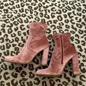 Steve Madden pink blush  boots Sz 8